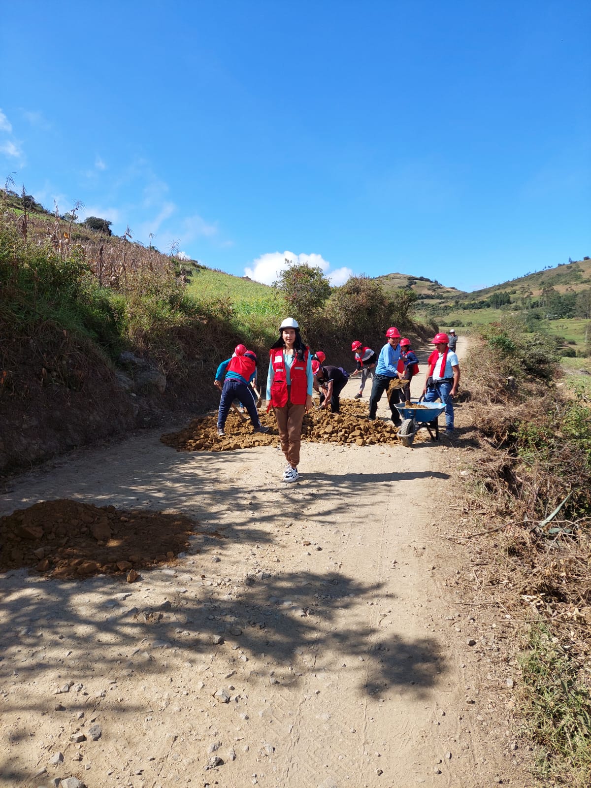 Fotografía de los trabajos de Llamkasun Perú.