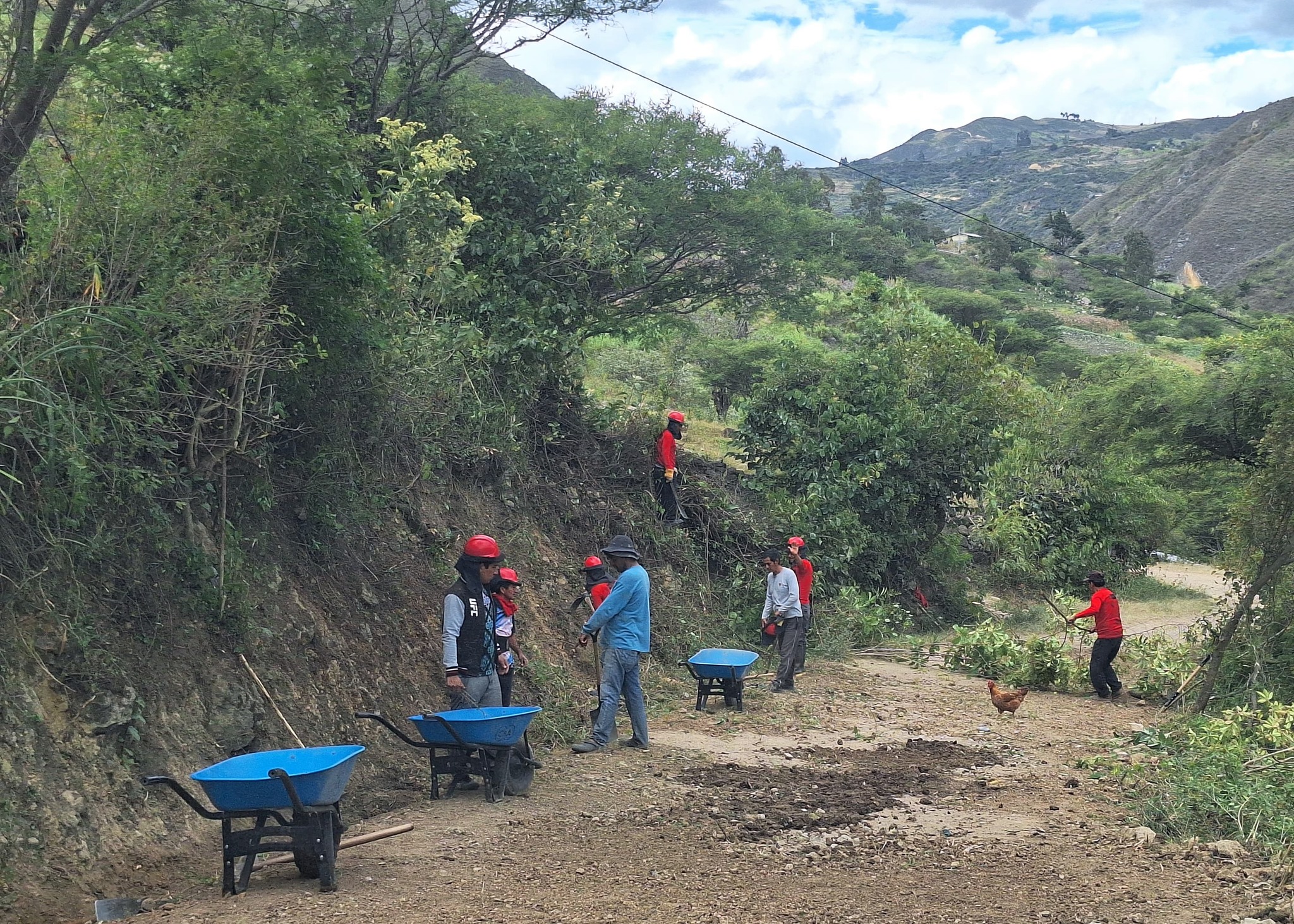 Fotografía de los trabajos de Llamkasun Perú.