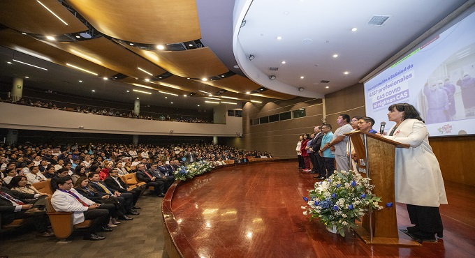 EsSalud incorpora más de 6 mil profesionales de la salud para fortalecer servicios que brinda a asegurados en todo el país