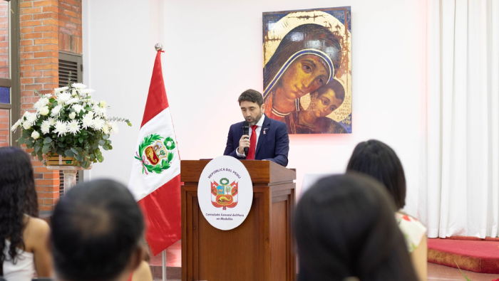 Consulado peruano en Medellín celebra fiestas patrias con música y gastronomía
