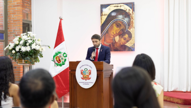 Consulado peruano en Medellín celebra fiestas patrias con música y gastronomía 