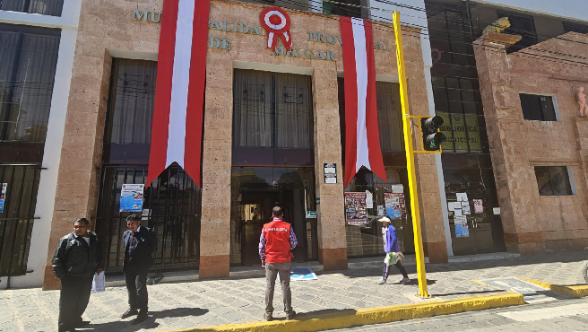 La Contraloría General de la República reveló irregularidades en la adquisición de un terreno y la contratación de una consultoría para la elaboración del expediente técnico para el proyecto de mejoramiento del servicio de limpieza pública en la localidad de Ayaviri, ejecutado por la Municipalidad Provincial de Melgar. Ambas acciones involucran un monto superior a los S/ 85 mil.