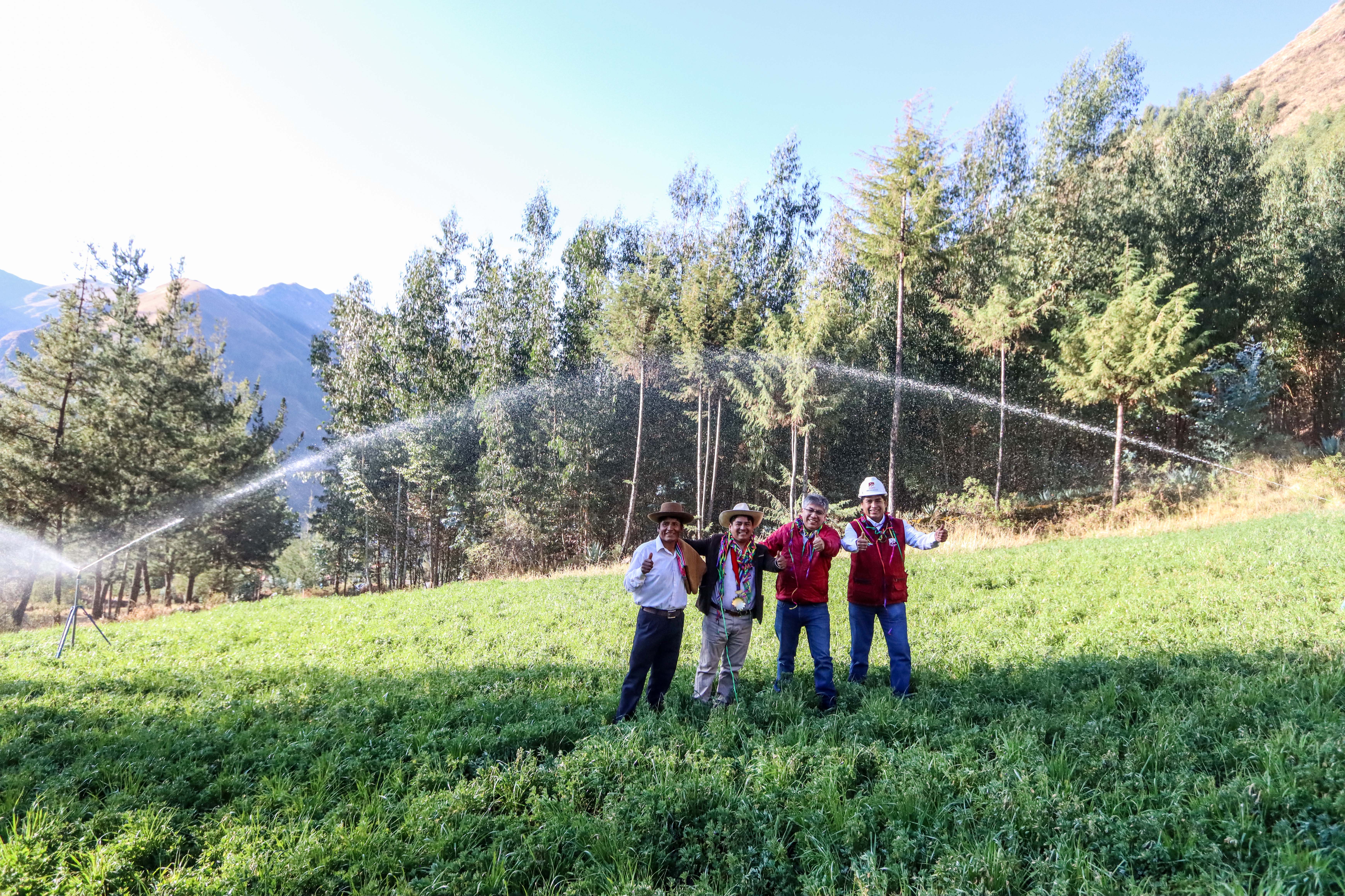 Gobierno Regional Cusco Entregó Y Puso En Funcionamiento El Proyecto De Riego Andahuaylillas Quispicanchi