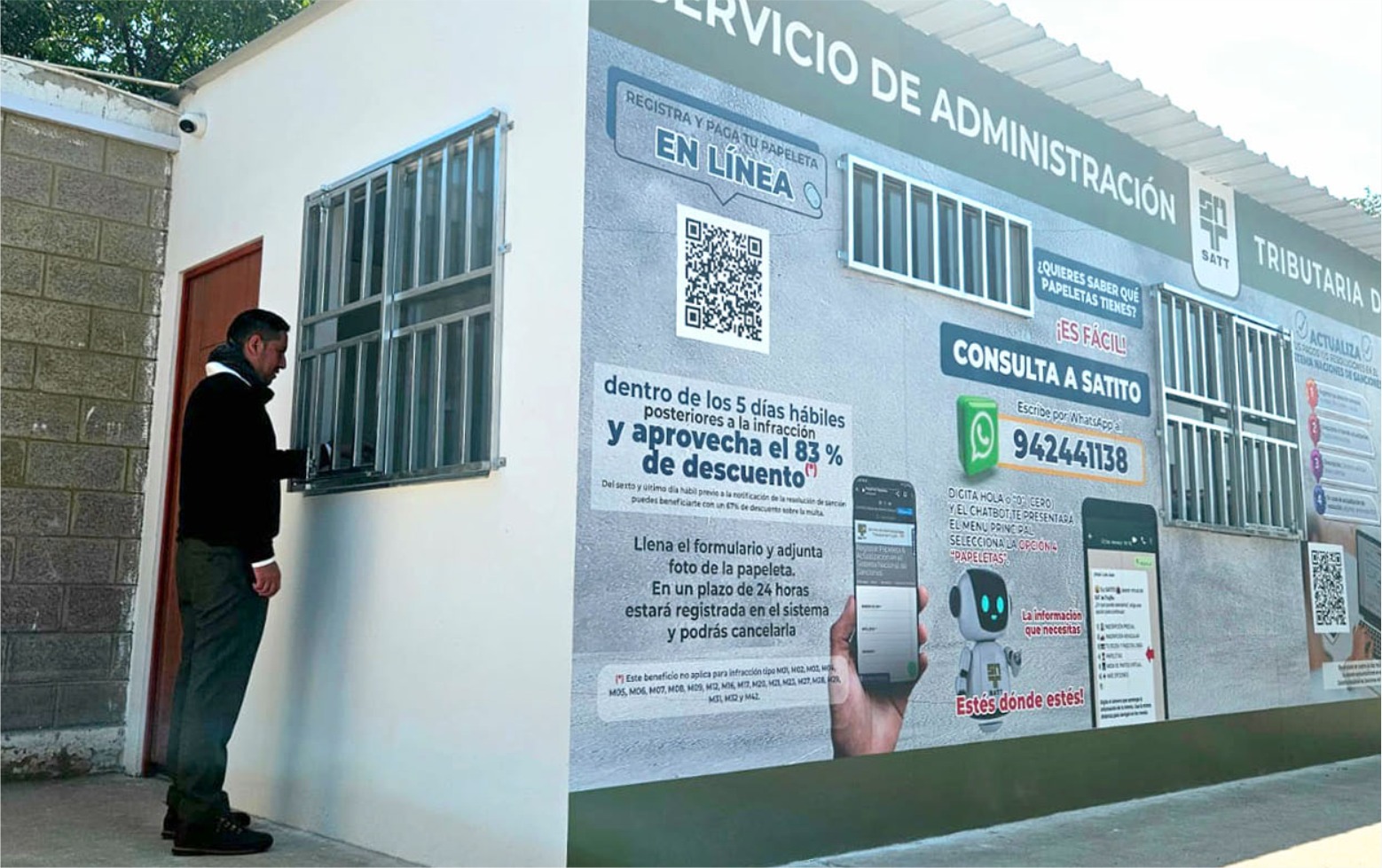 Archivo jpg de gente cancelando en cajas - sede gerencia de transportes MPT