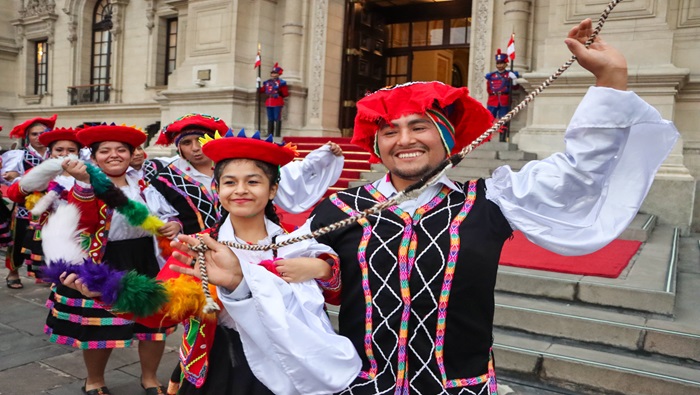Ministerio de Cultura rinde homenaje al país con expresiones artísticas del Perú