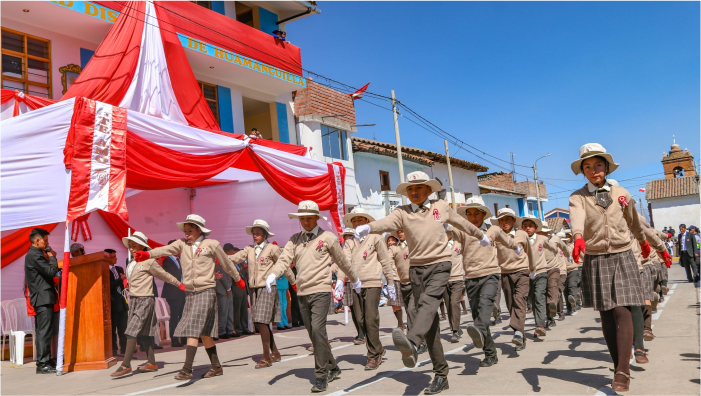 Desfile Cívico Escolar por Fiestas Patrias