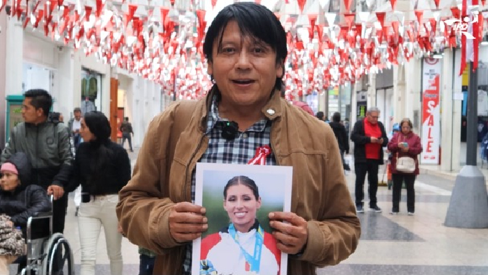 • En el mes de la patria, peruanos se suman al aliento nacional.