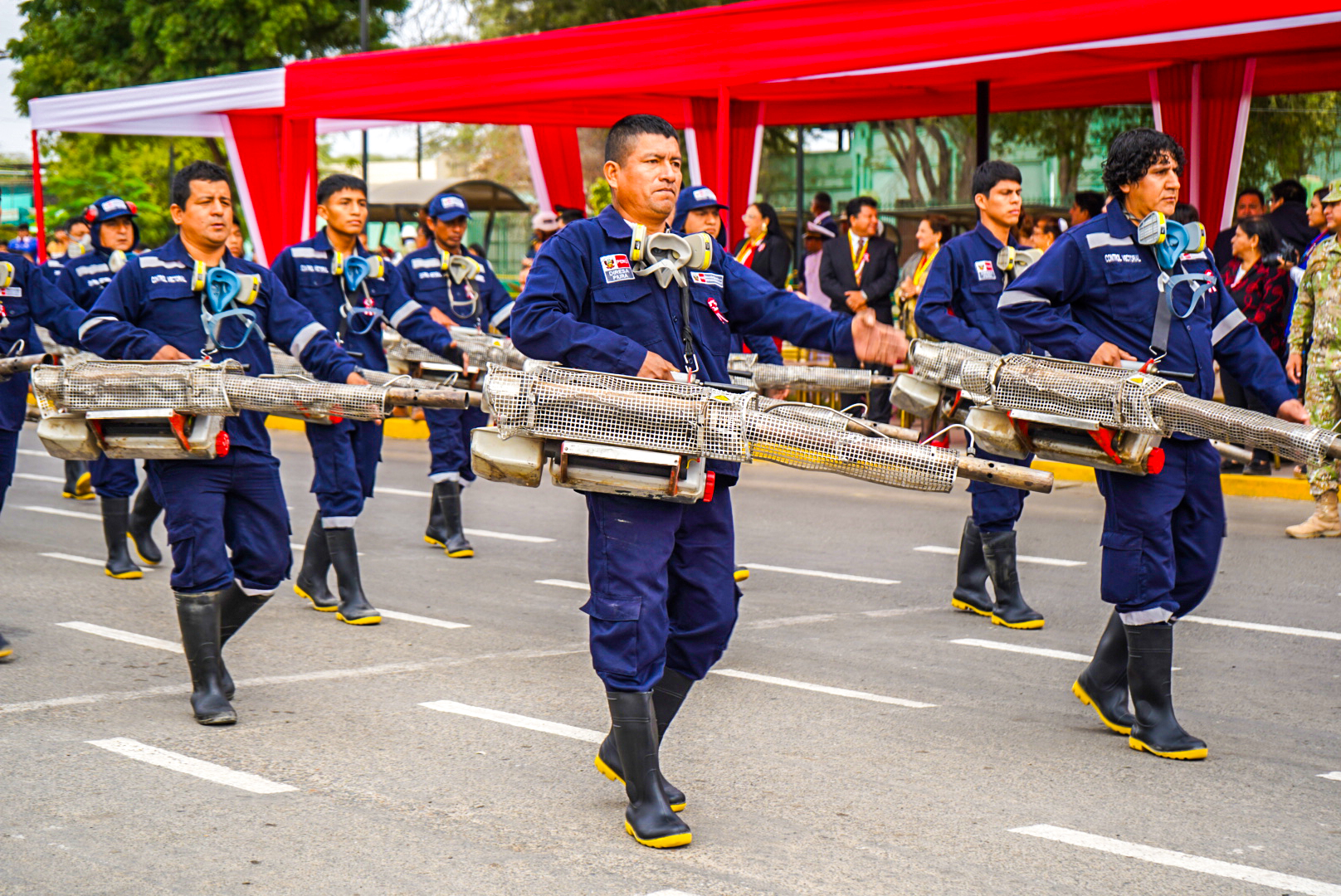 Gobernador regional Luis Neyra preside Desfile Cívico Militar por el 203 aniversario de la Independencia del Perú