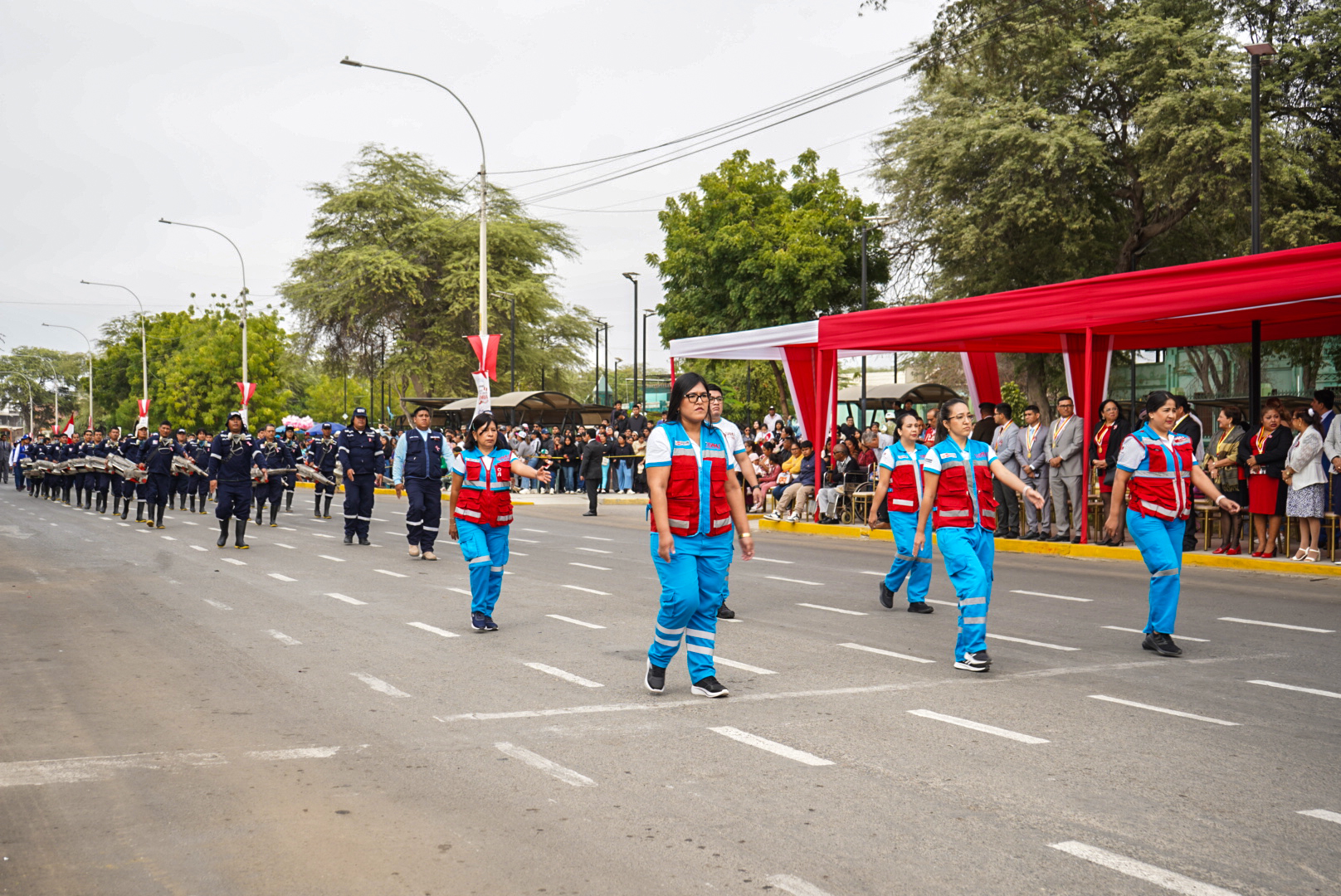 Gobernador regional Luis Neyra preside Desfile Cívico Militar por el 203 aniversario de la Independencia del Perú