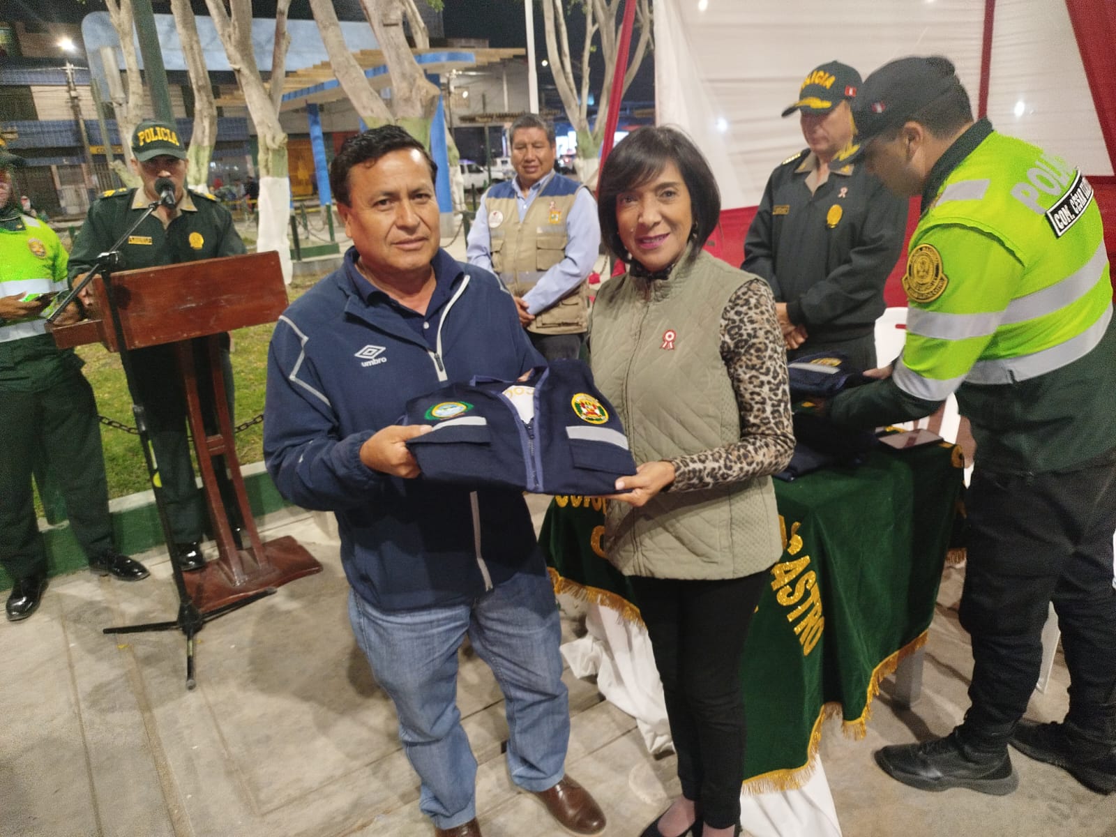 alcaldsesa entrega chaleco