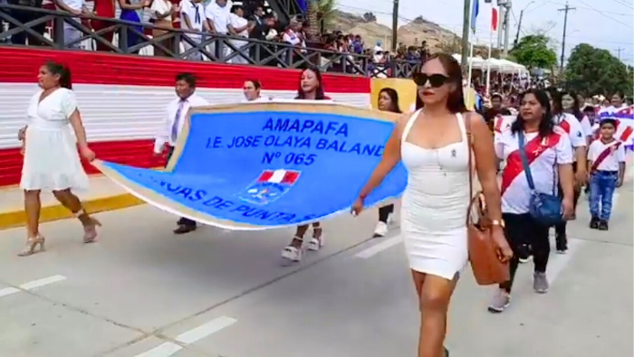 Foto Ceremonia y desfile por el 203.° aniversario patrio