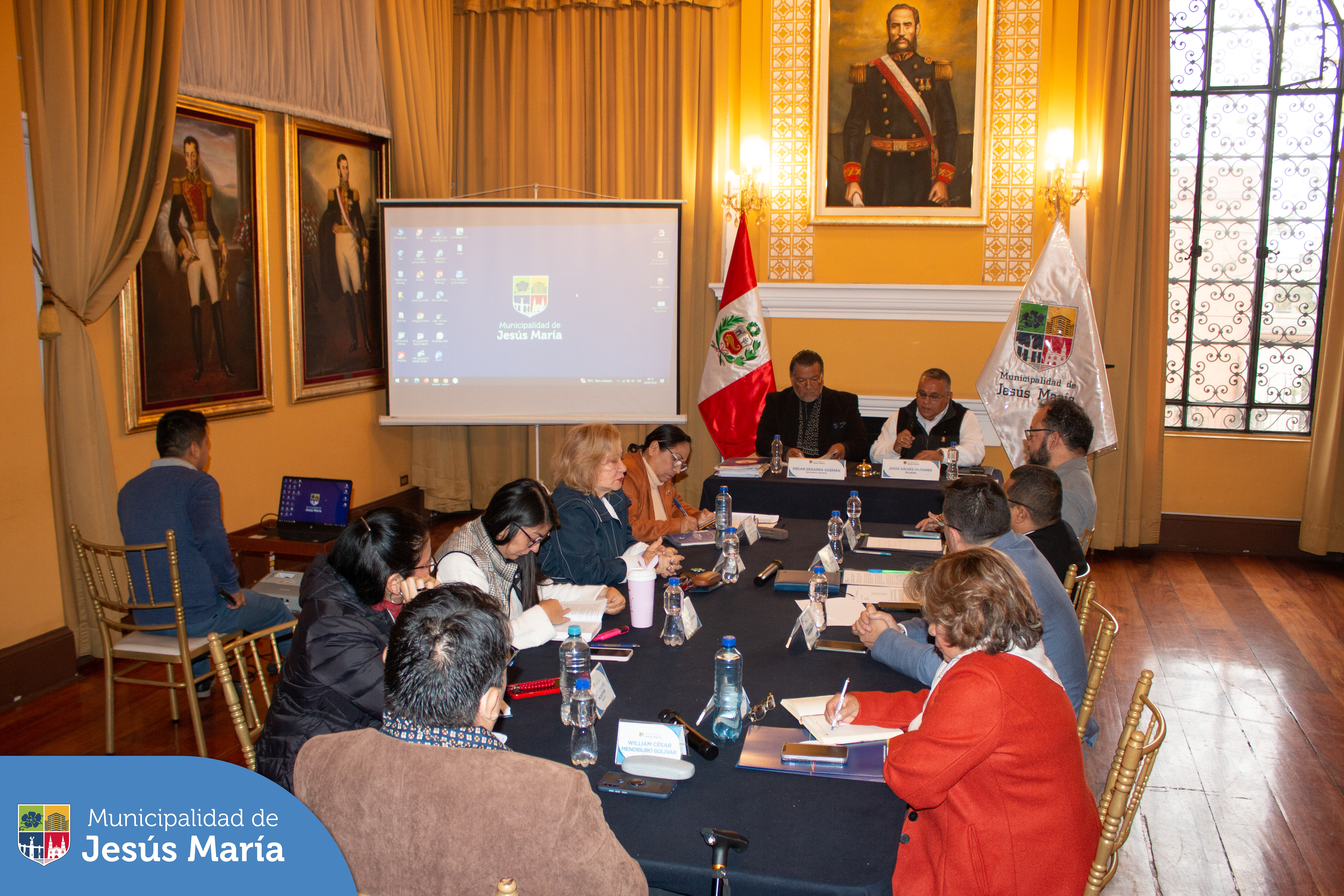 Se realizó la Sesión Ordinaria del Concejo Municipal 🤝 liderada por nuestro alcalde Jesús Gálvez Olivares.
Mira aquí el 📹 video completo y entérate de los temas tratados:
* bit.ly/3zYvwJy
* bit.ly/3Wk544t