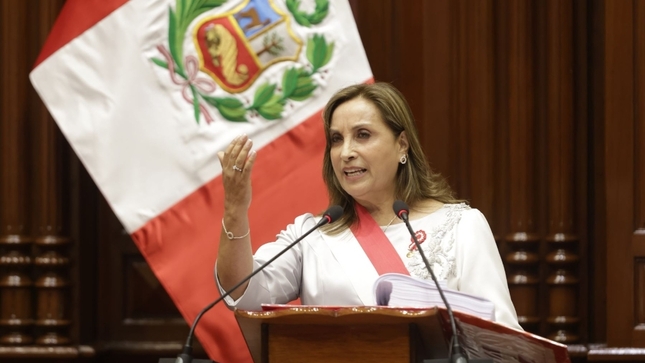 Jefa de Estado anuncia próxima firma de convenio del Hospital de Alta Complejidad  de Piura gestionado por gonernador Luis Neyra