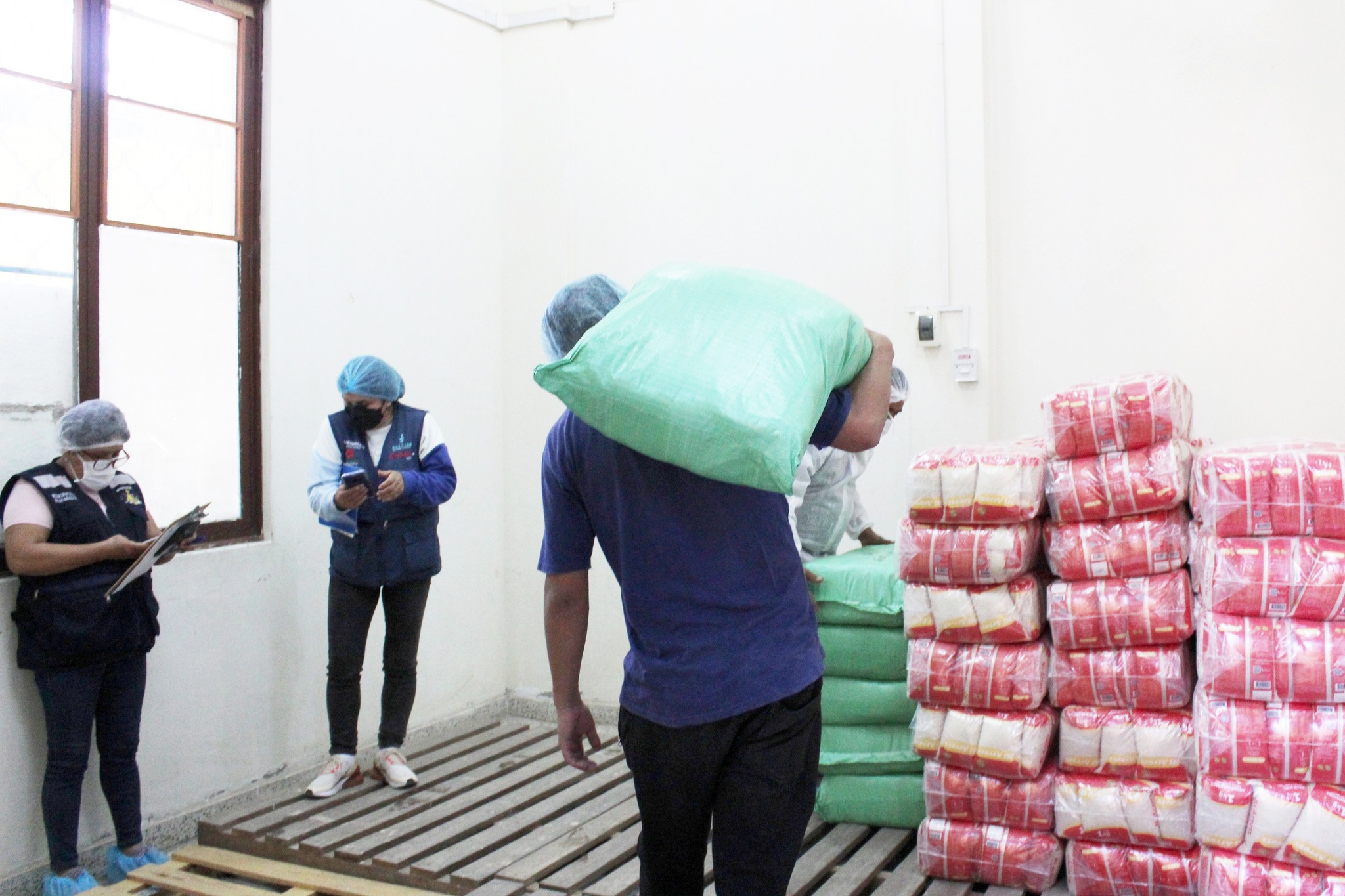 ¡RECEPCIÓN DE NUEVO LOTE DE alimentos PARA LAS OLLAS COMUNES!