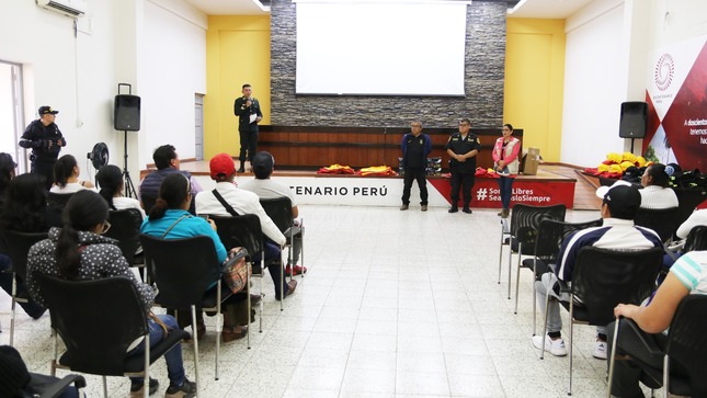 ¡ENTREGA DE indumentarias A LOS PROGRAMAS PREVENTIVOS DE SEGURIDAD CIUDADANA! 