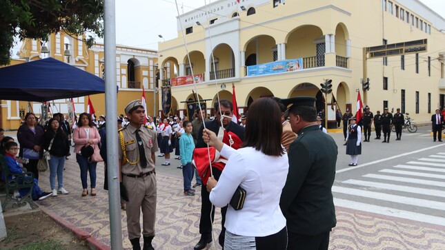Se realizó la apertura del 203° Aniversario de la Proclamación de la Independencia del Perú.
