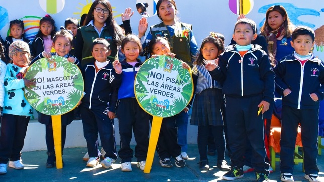 ¡Sembrando conciencia en el cuidado de áreas verdes! Estudiantes continúan participando de la campaña “Semillitas de oro verde"