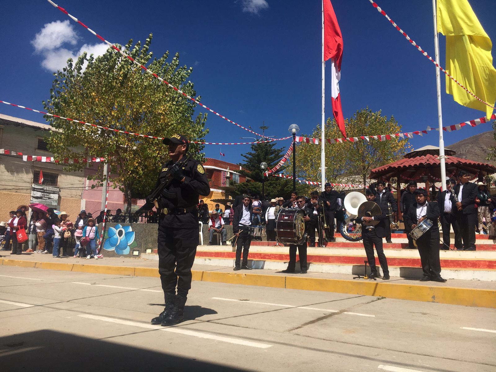 Desfile por fiestas patrias