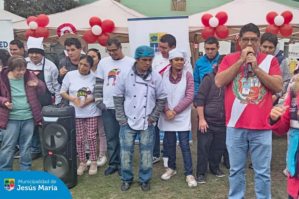 Una gran celebración se vivió en la Oficina Municipal de Atención a las Personas con Discapacidad. ☝🏻 Nuestros vecinos se deleitaron con una variedad de platillos preparados por los beneficiarios del programa y compartieron divertidos momentos con todos. 🤗
¡Feliz día Perú!