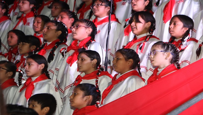 Orquesta Sinf贸nica y Coro de la Municipalidad de Huaral rindi贸 homenaje al Per煤