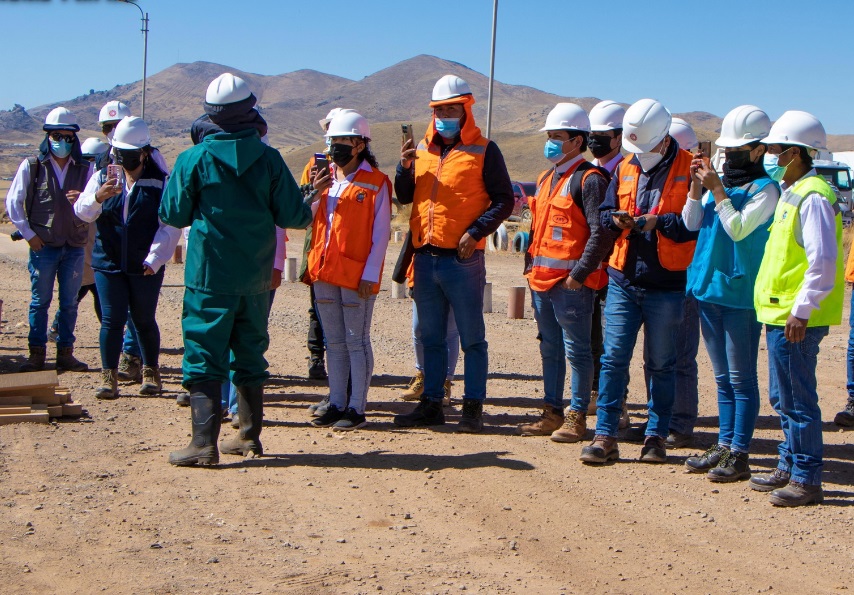 ¡Generando conciencia ambiental! Estudiantes de nivel superior realizan visita a la Gerencia de Residuos Sólidos