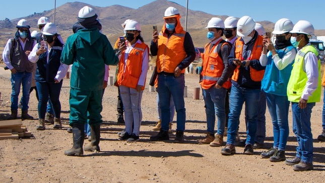 ¡Generando conciencia ambiental! Estudiantes de nivel superior realizan visita a la Gerencia de Residuos Sólidos