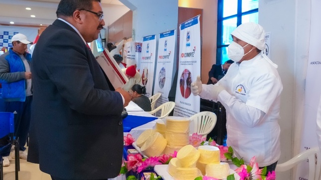 Municipalidad de Puno participa del lanzamiento de proceso concursable PROCOMPITE 2024