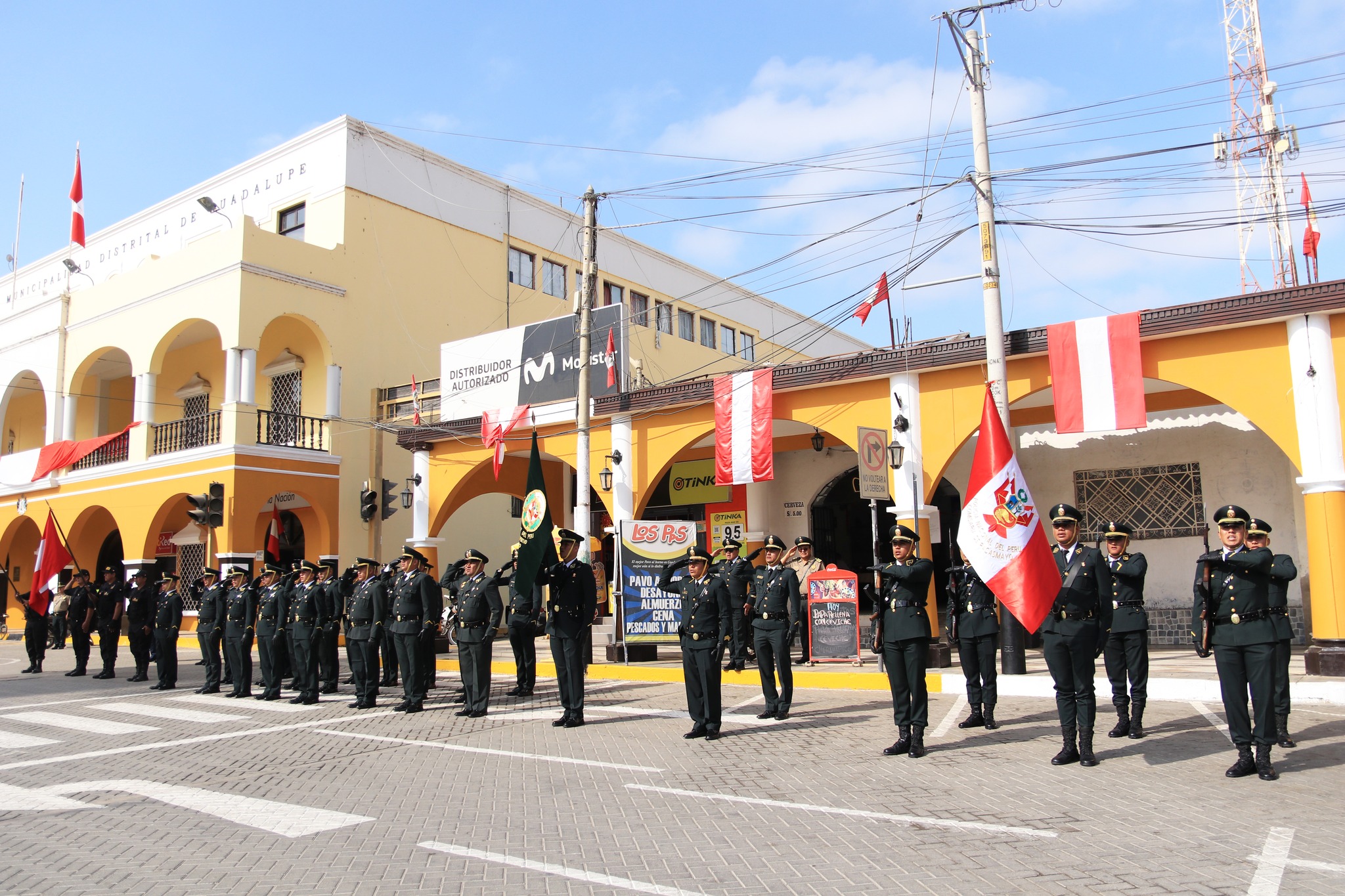 ¡Ceremonia Cívica Protocolar en Homenaje a la Patria!