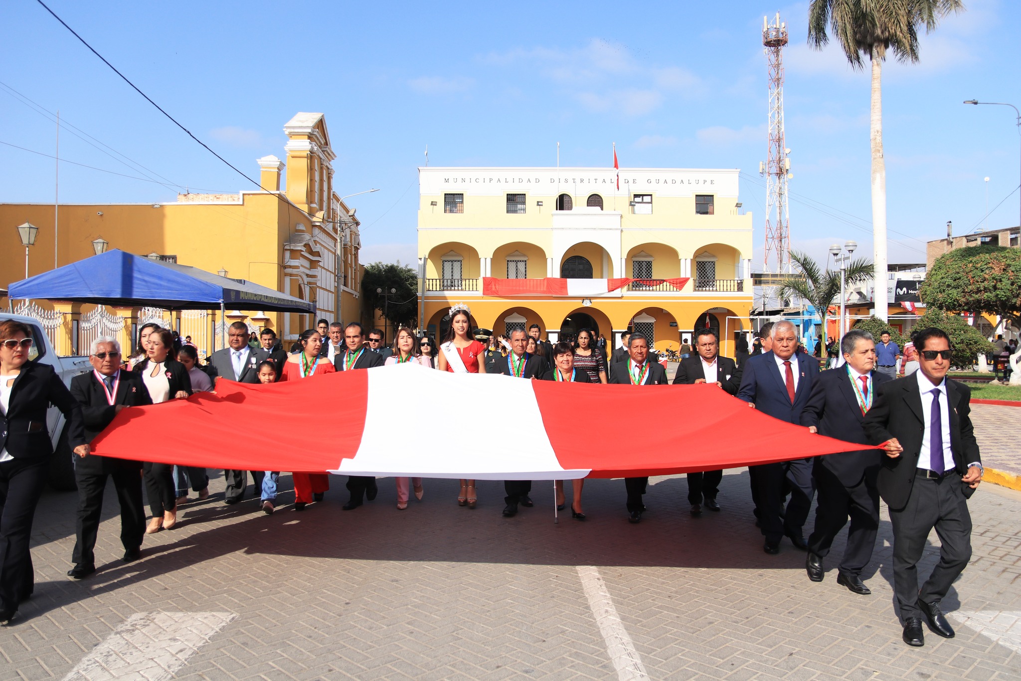 ¡Ceremonia Cívica Protocolar en Homenaje a la Patria!