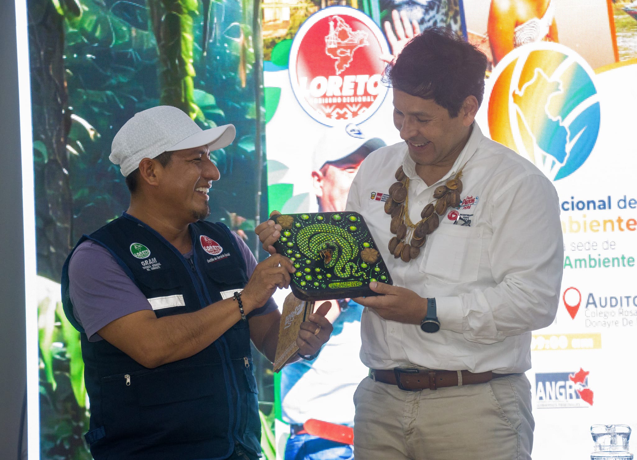 Gobernador Dr. René Chávez y titular del Midis clausuran I Cumbre Nacional De Medio Ambiente