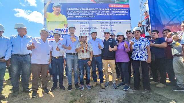 Gobernador René Chávez inicia construcción de Ipress en Yurimaguas.
