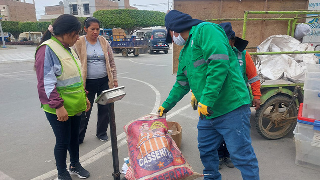 Campaña de Eco canje denominada “Cuidando mi Patria” con la participación activa de la población.