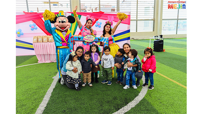 Fiesta Infantil por el 51° Aniversario de los PRONOEI en las instalaciones del Polideportivo