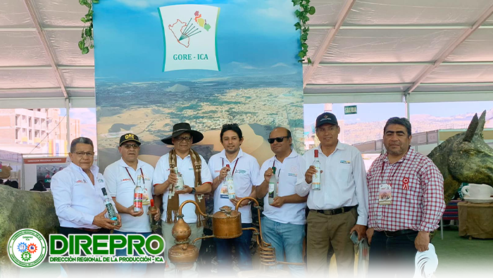 La Comisión de Organización de la Mancomunidad de Los Andes visitó el stand de la DIREPRO ICA.
