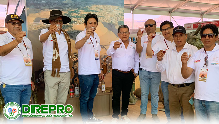 La Comisión de Organización de la Mancomunidad de Los Andes visitó el stand de la DIREPRO ICA.