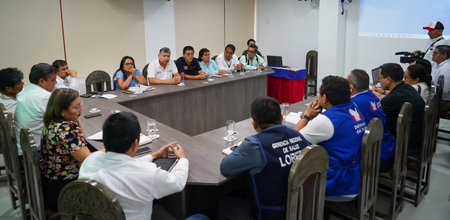 En representación del gobernador regional de Loreto Dr. René Chávez, la asesora de gobernación Angélica Casanova dirigió una mesa técnica con el alcalde de Punchana