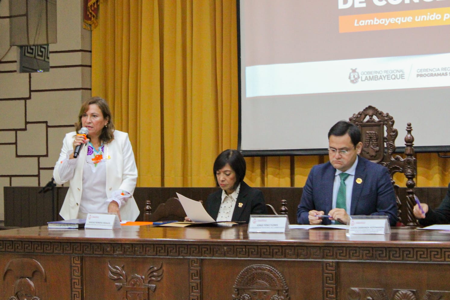 ENCUENTRO DE LA INSTANCIA REGIONAL DE CONCERTACIÓN -GERENTA REGIONAL DE PROGRAMAS SOCIALES