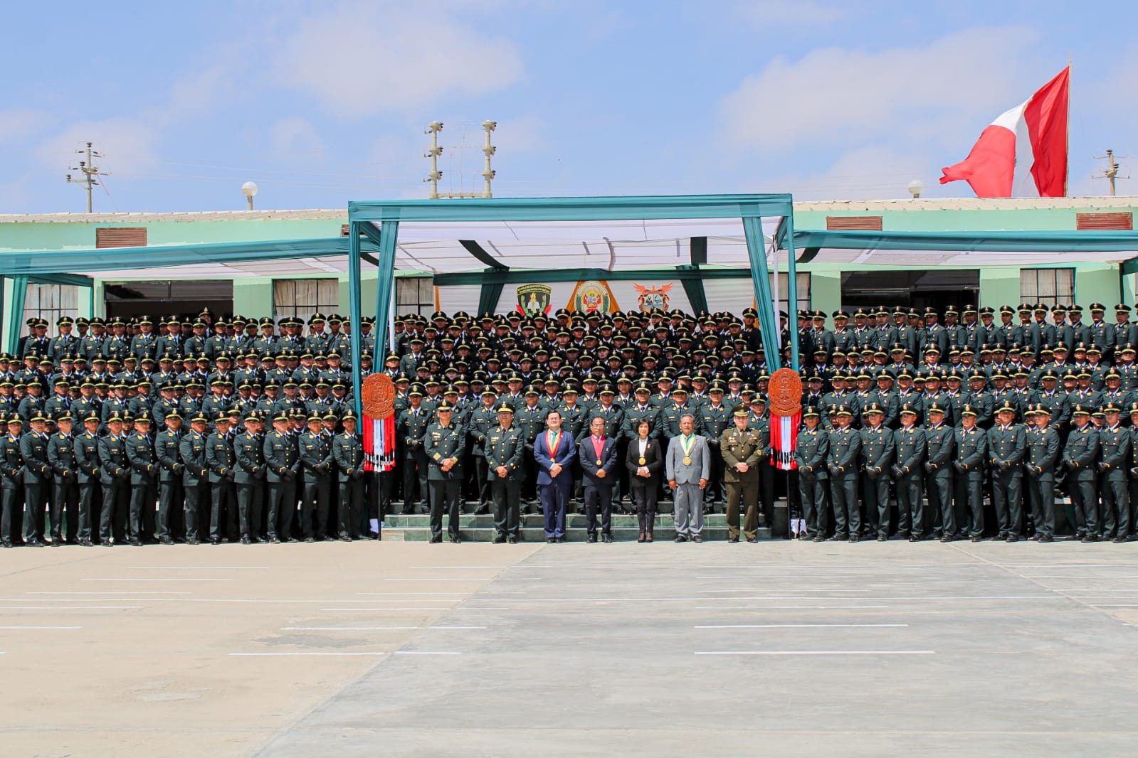GRADUACIÓN DE SUBALTERNOS PNP