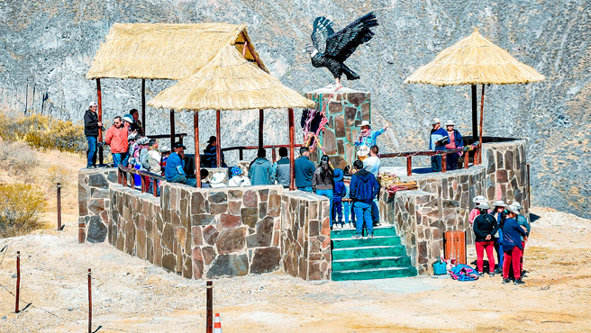 Mirador Turístico de Apacheta - Tapay