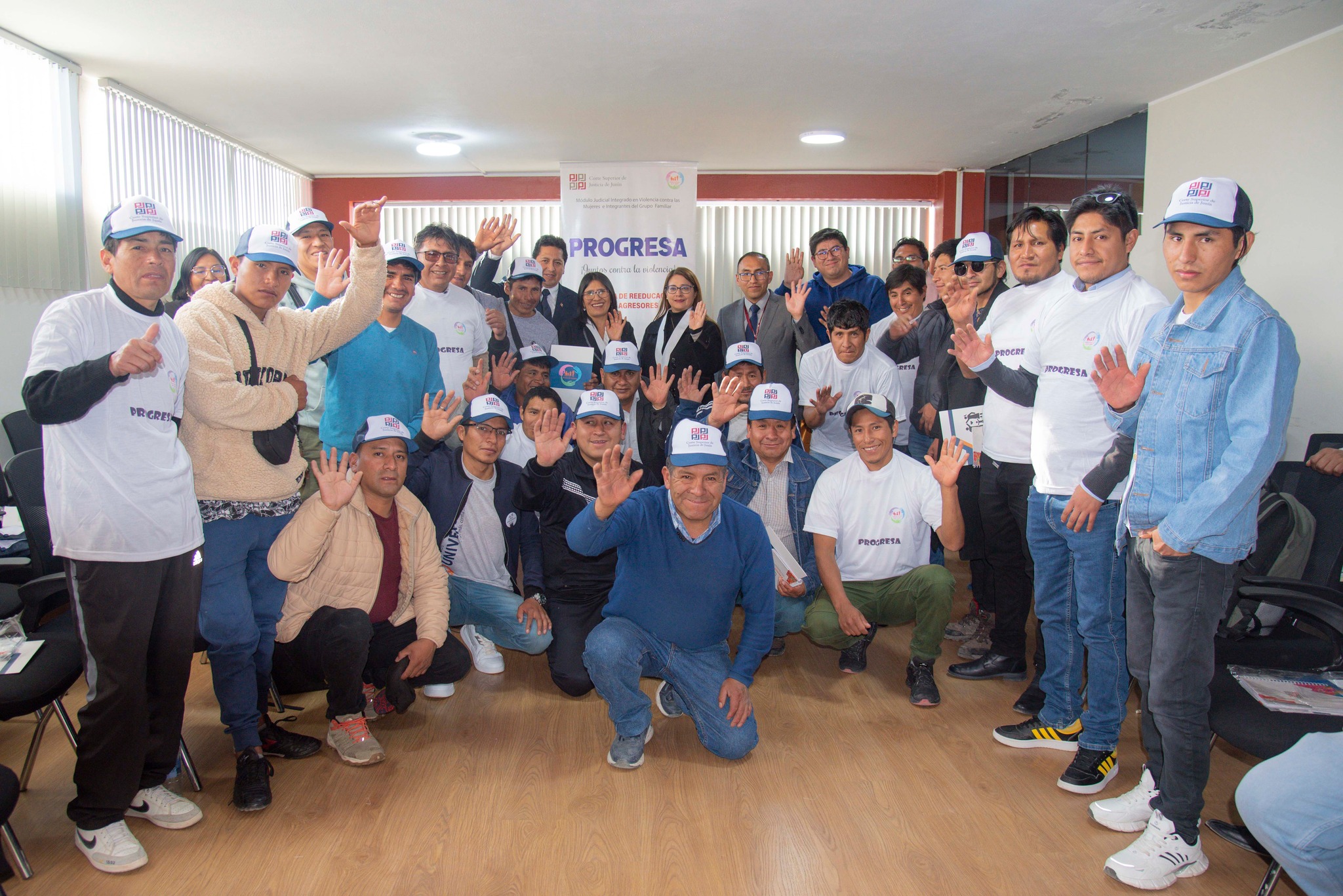 Corte de Junín clausuró Progresa y Qhari Warmi