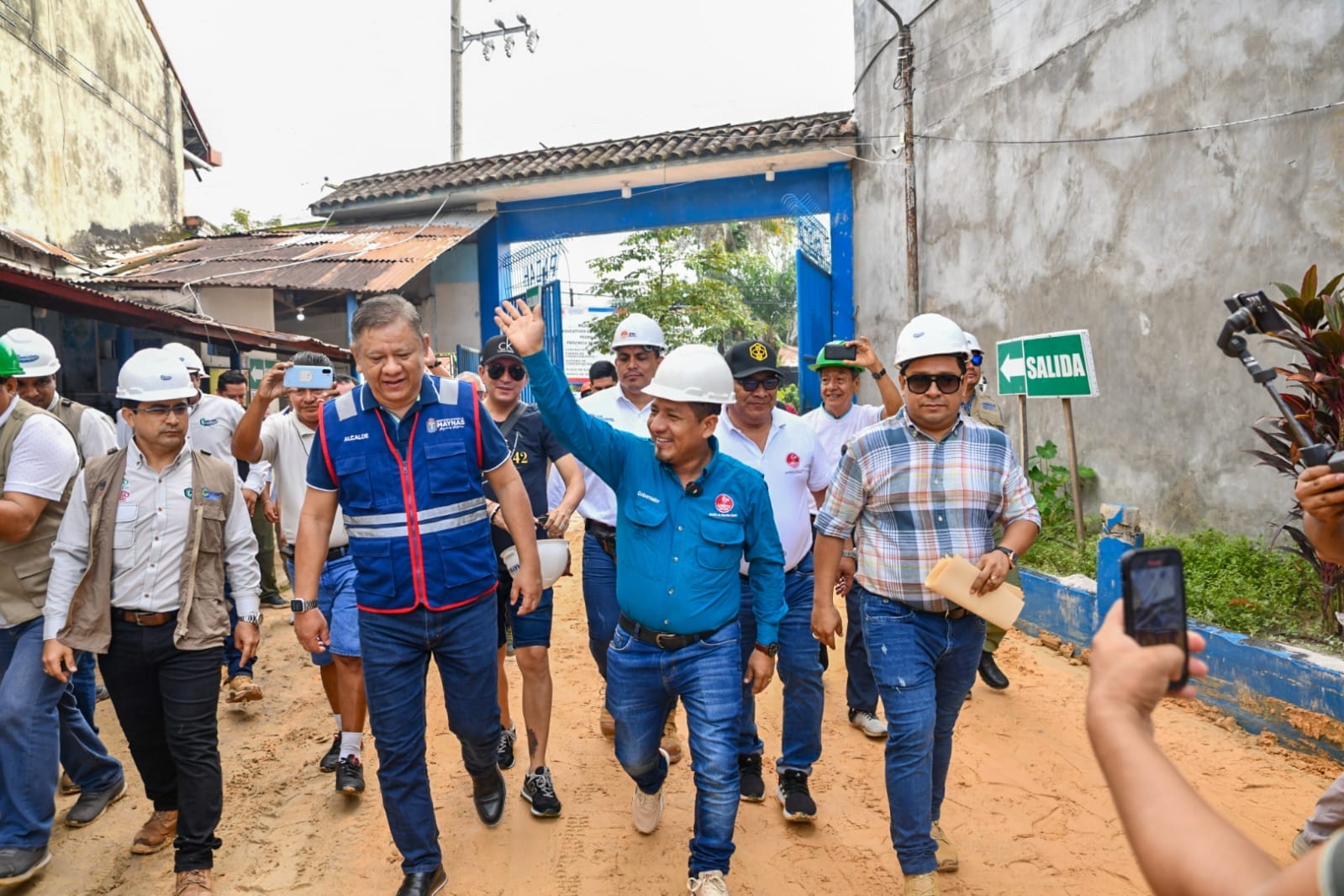 Gobernador Dr. René Chávez supervisa obra del Instituto Tecnológico Pedro A. del Águila Hidalgo.