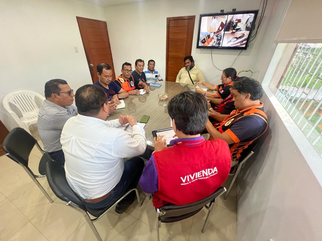 Gobernador Regional de Loreto Dr. René Chávez continúa atendiendo al distrito de Sarayacu por estado de emergencia.