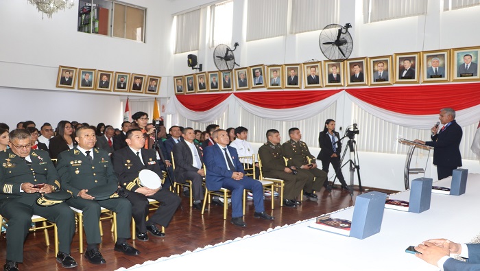Sesiรณn Solemne por el 203ยฐ Aniversario de la Independencia del Perรบ