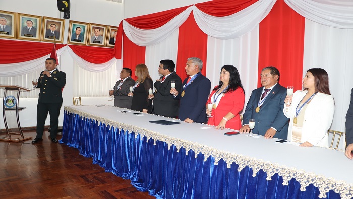 Sesiรณn Solemne por el 203ยฐ Aniversario de la Independencia del Perรบ