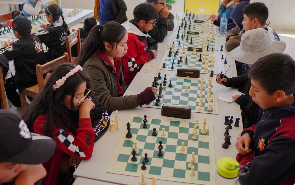Torneo de ajedrez por Fiestas Patrias destacó el talento de más de 70 niñas, niños y jóvenes