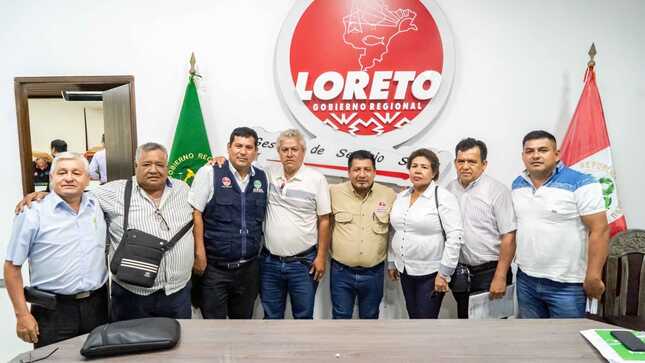 Política de puertas abiertas con sector educación