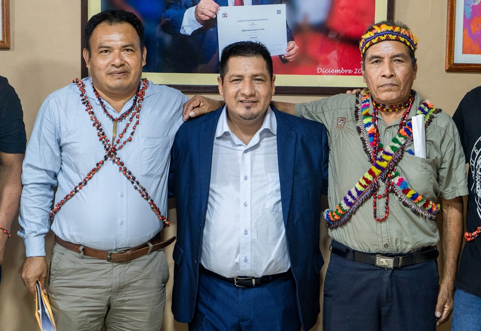 Gobernador de loreto se reúne con Apus de la provincia Datem del Marañón