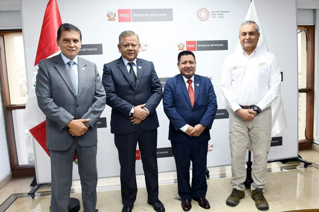 Fructífera reunión con el ministro del interior Vicente Romero Fernández