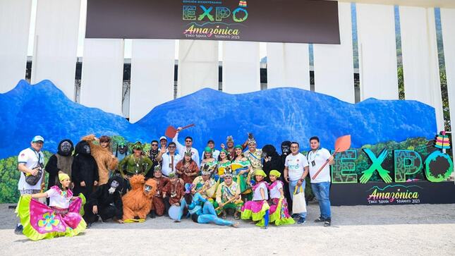 Elenco artístico del Gorel hizo show espectacular en la expo amazónica