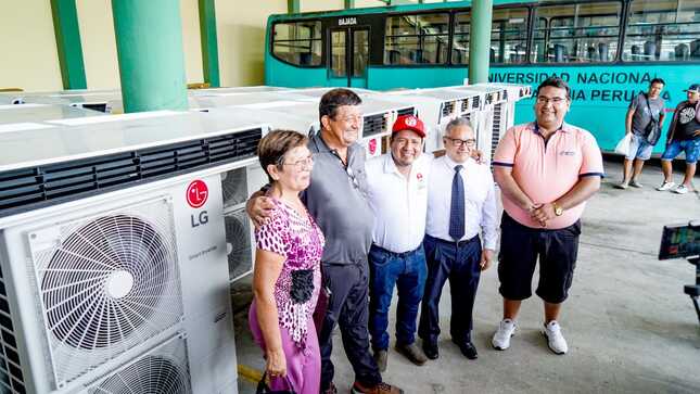 Gobernador regional hace entrega de aires acondicionado como parte de 2da etapa de convenio marco Gorel-Unap